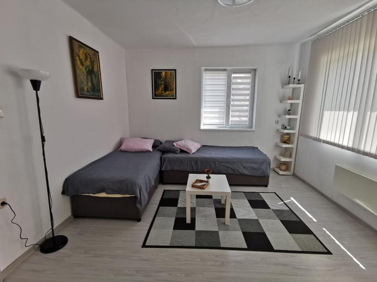 Mira Home Veliko Tŭrnovo Exterior foto